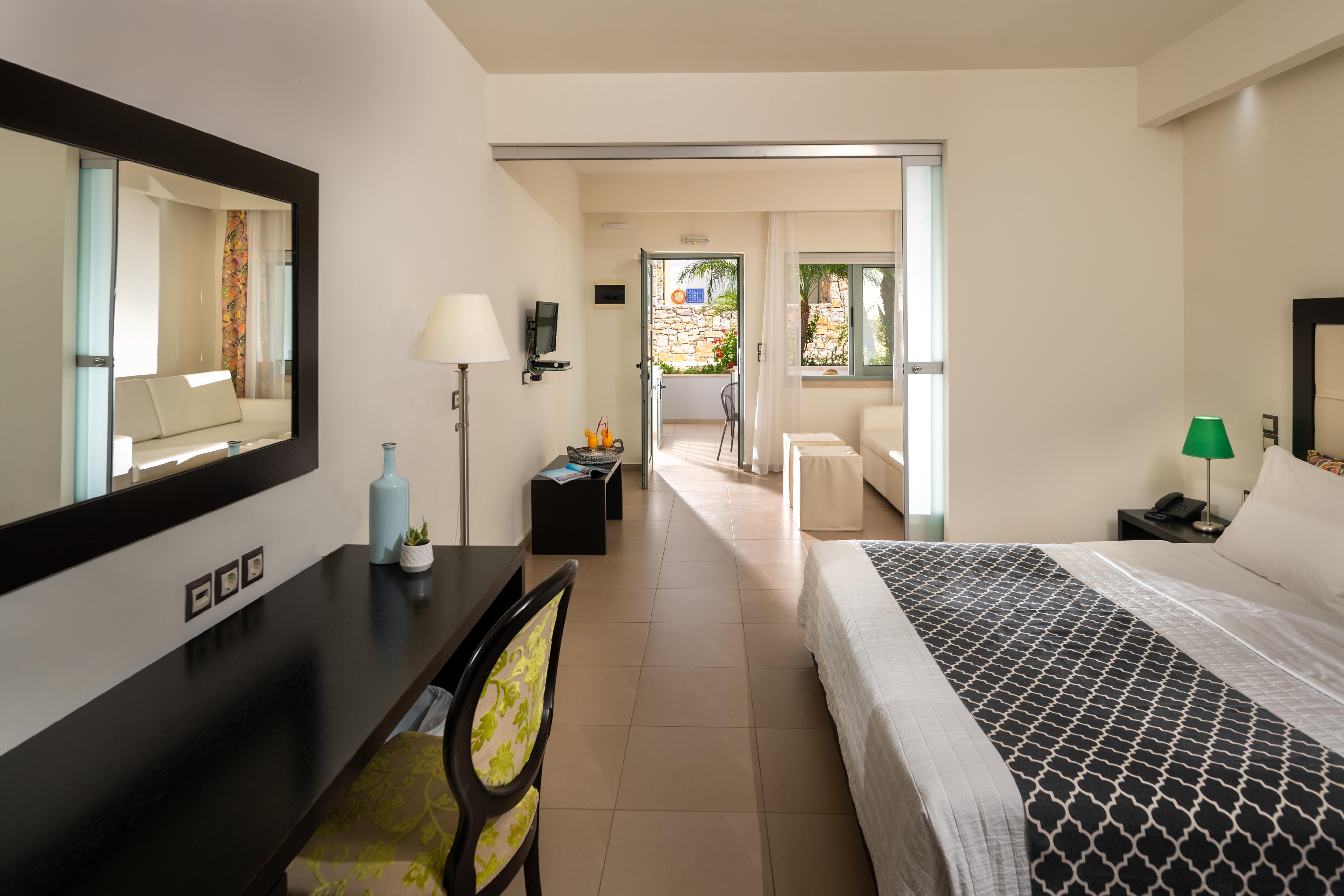 Angela Suites Boutique Hotel Sissi  Bagian luar foto